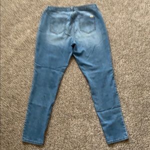 Jennifer Lopez jeans